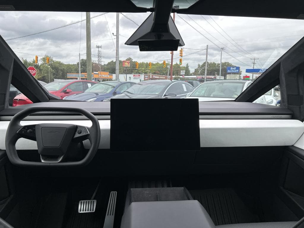 2024 Tesla Cybertruck view 13