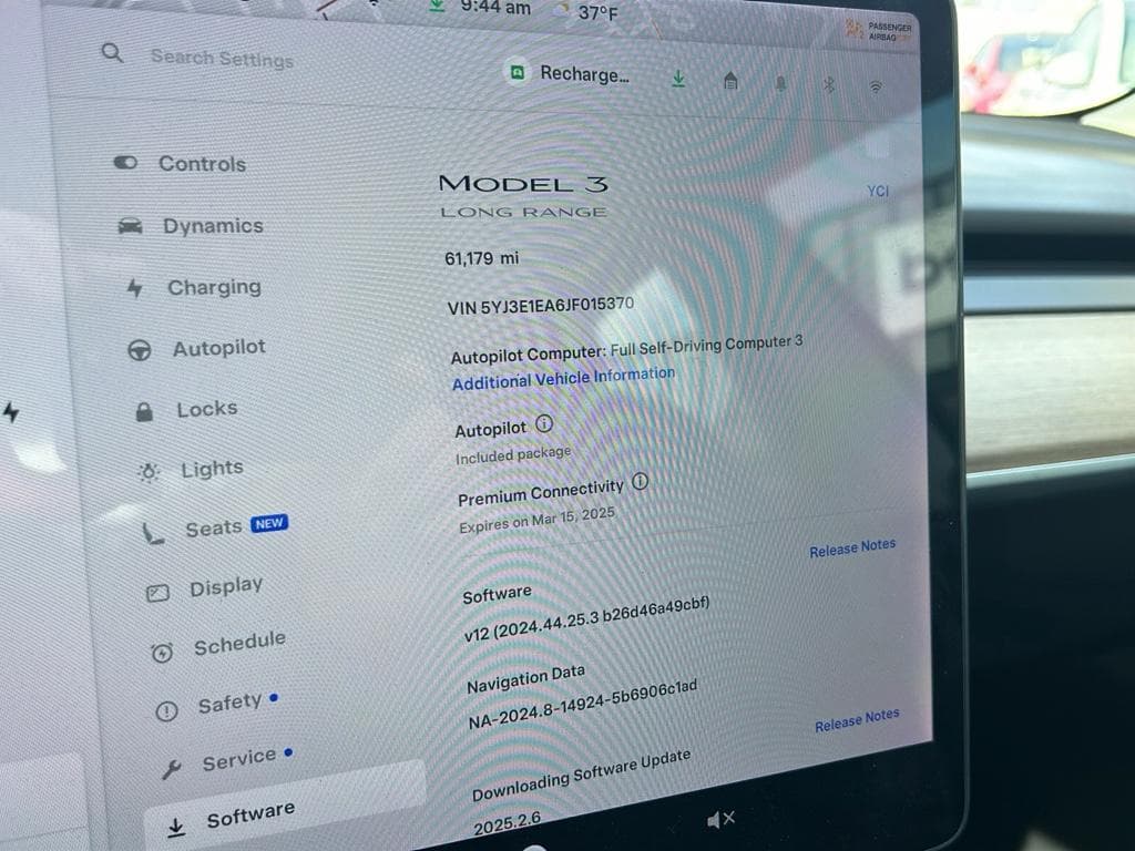 2018 Tesla Model 3 view 9