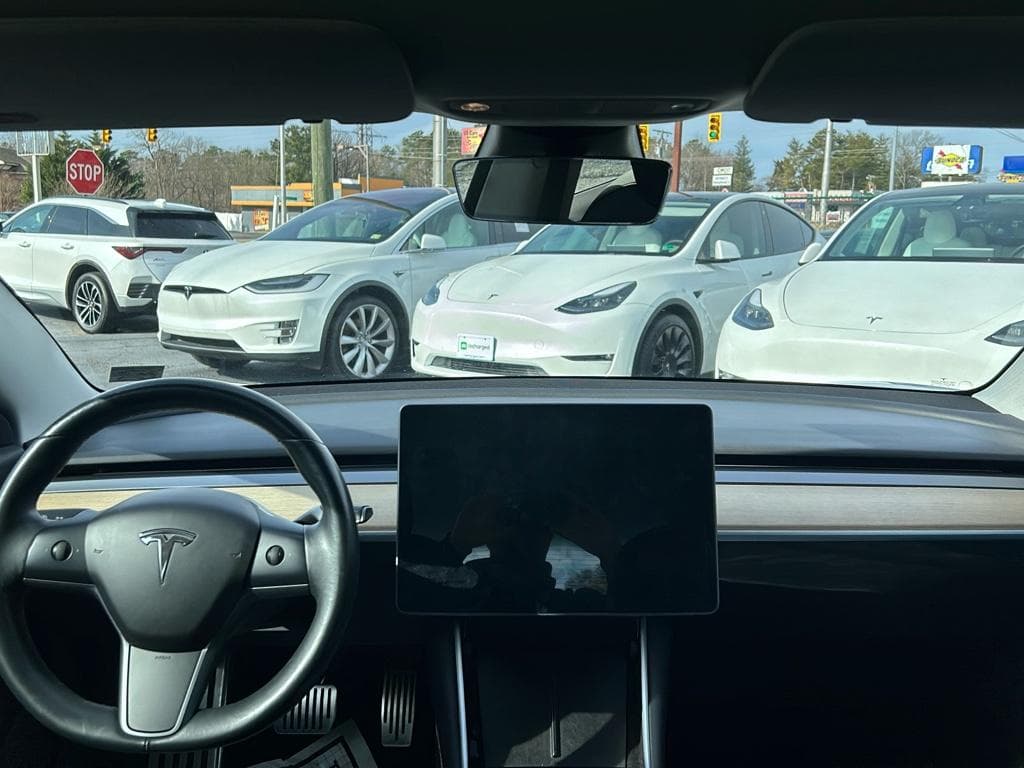 2018 Tesla Model 3 view 13