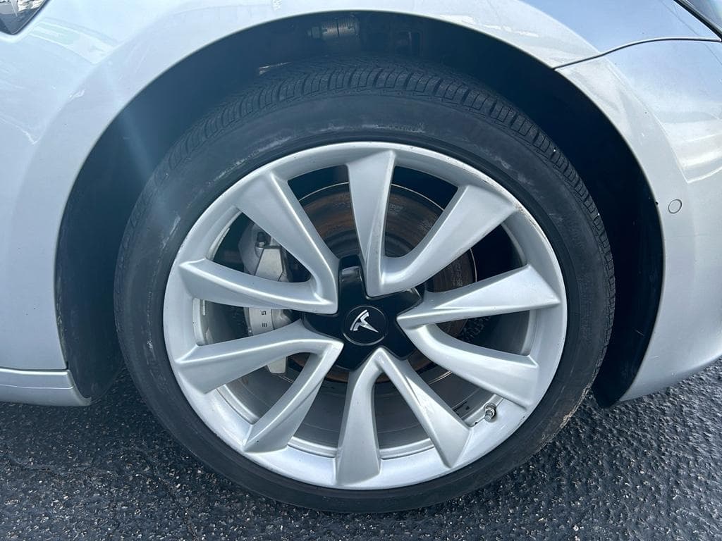 2018 Tesla Model 3 view 29