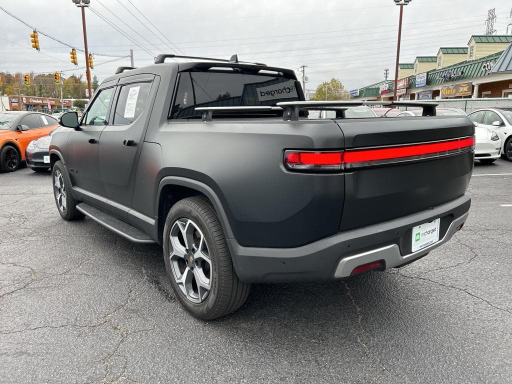 2023 Rivian R1T view 2