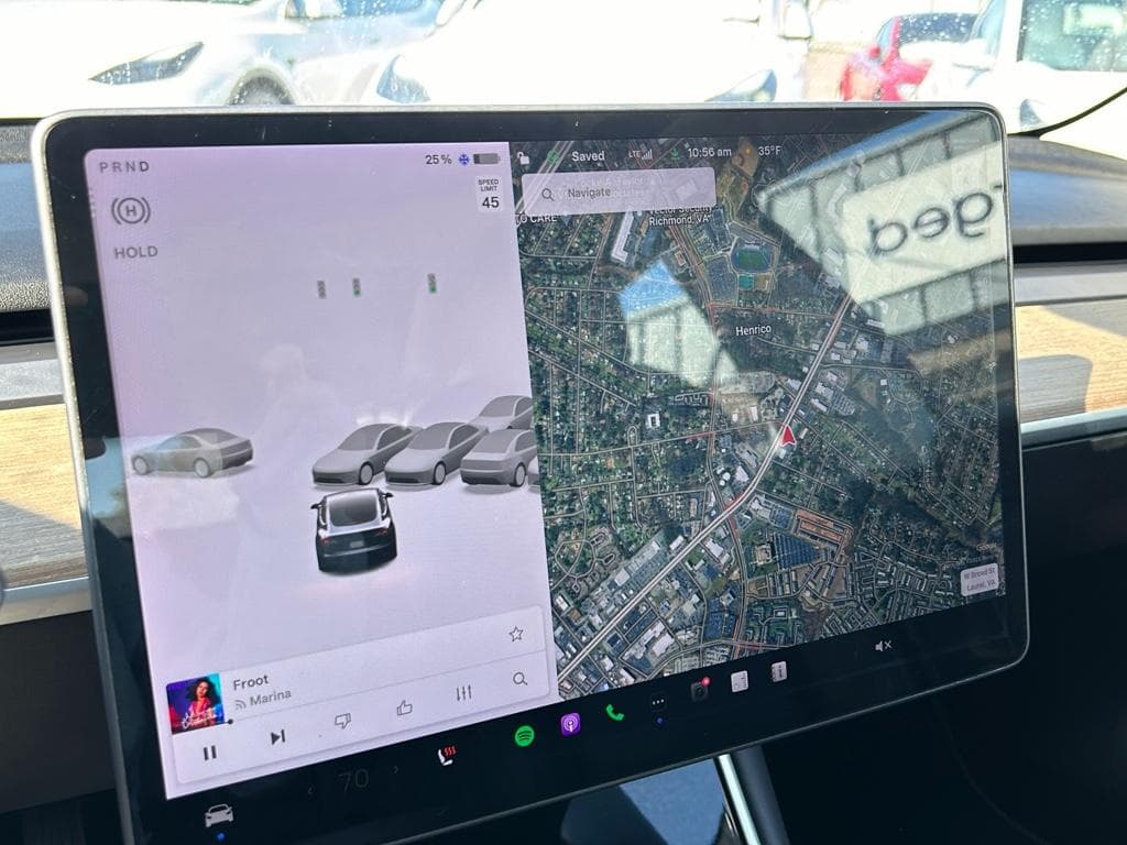 2018 Tesla Model 3 view 9