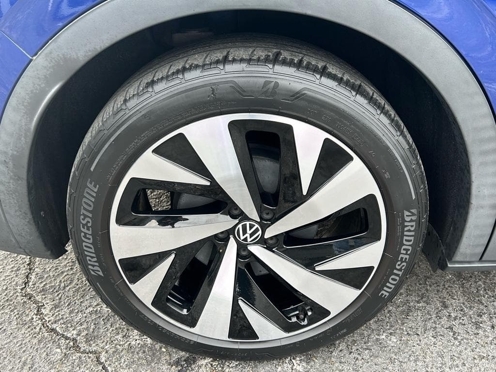 2021 Volkswagen ID.4 view 21