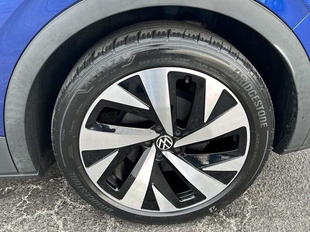 2021 Volkswagen ID.4 view 27