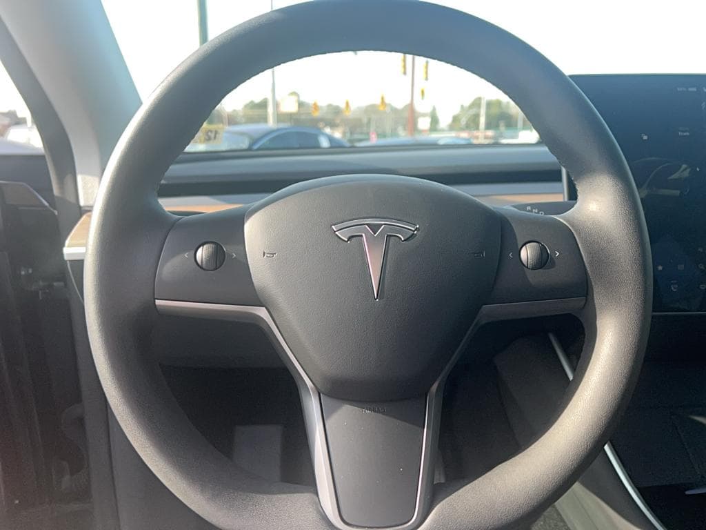 2020 Tesla Model Y view 8