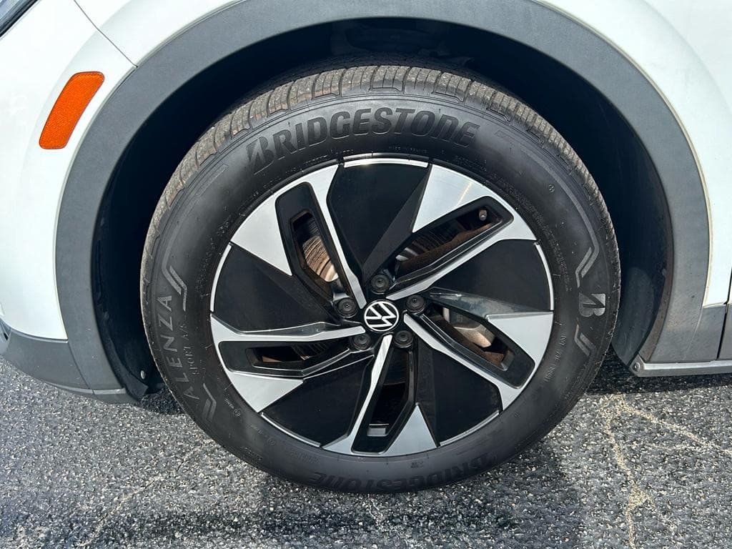 2021 Volkswagen ID.4 view 26