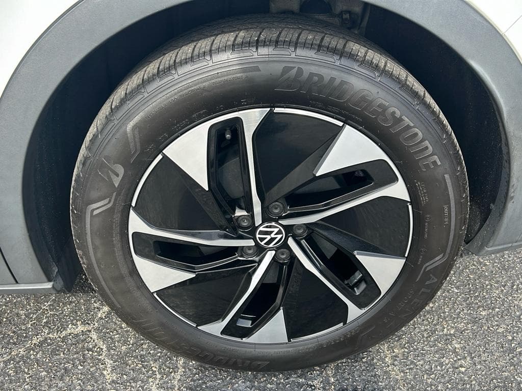 2021 Volkswagen ID.4 view 28