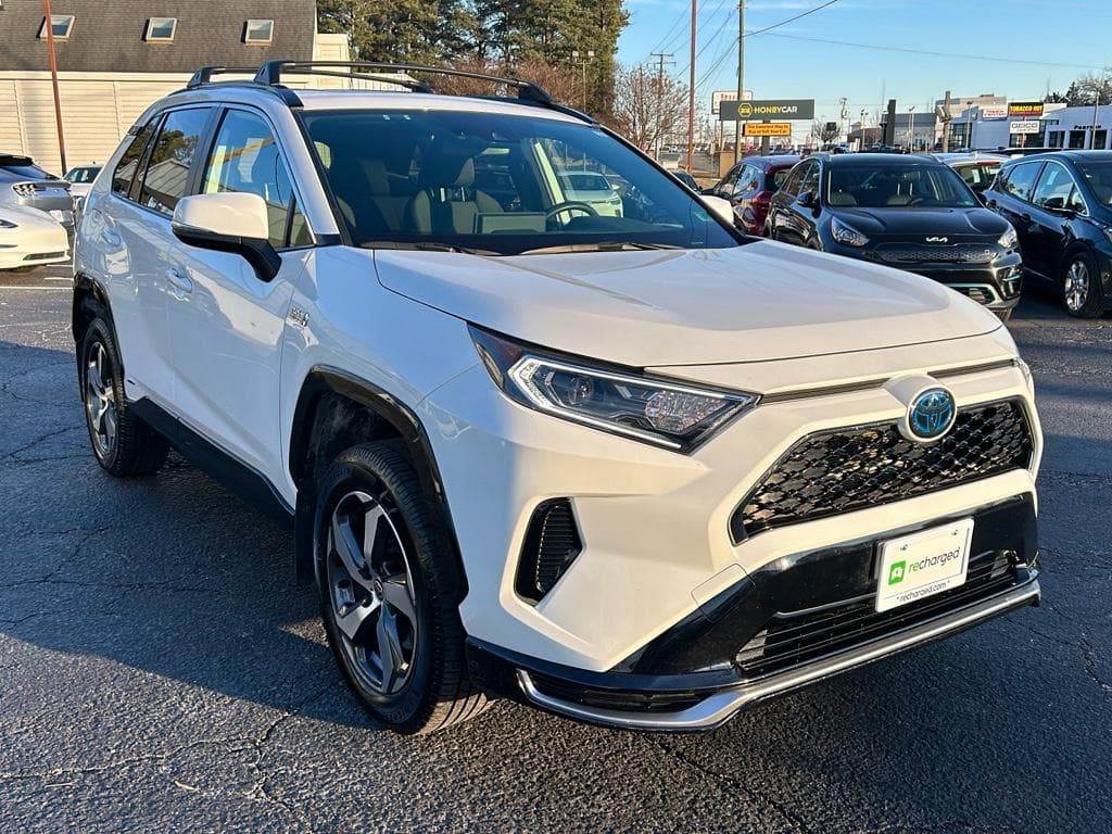 2021 Toyota RAV4 Prime view 4