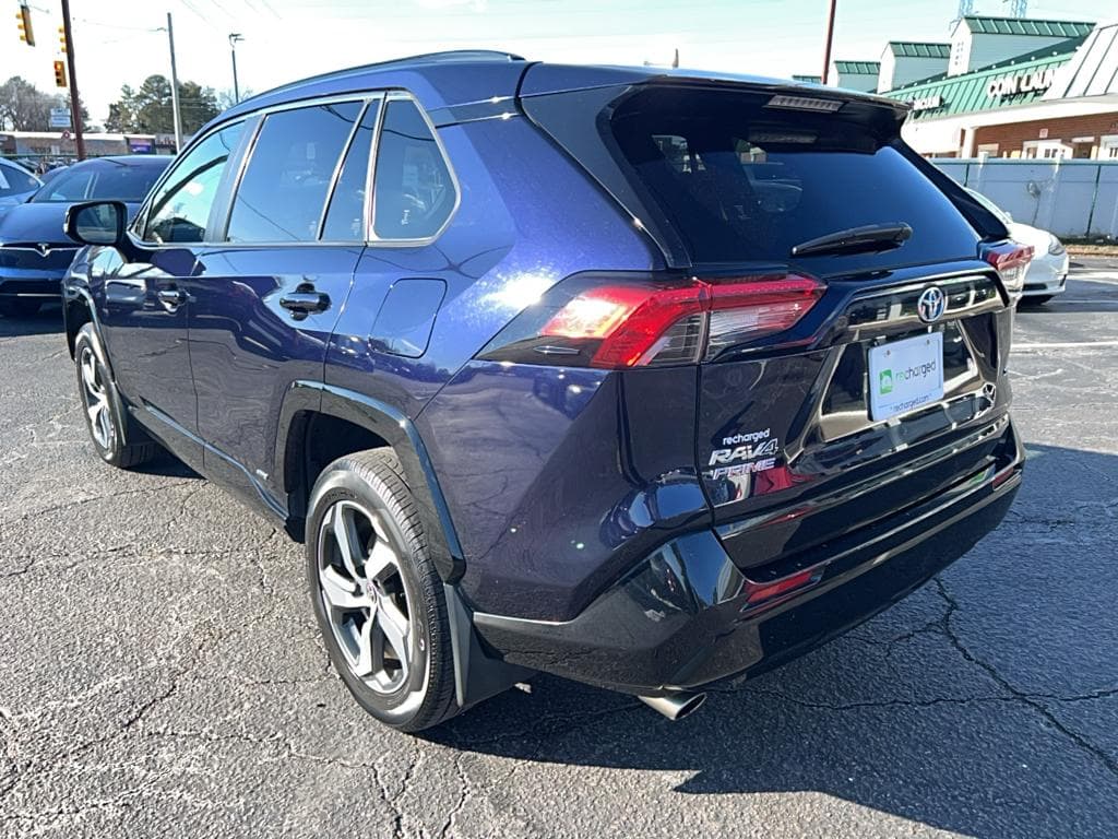 2021 Toyota RAV4 Prime view 4