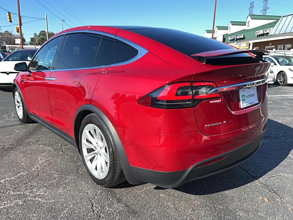 2017 Tesla Model X view 2