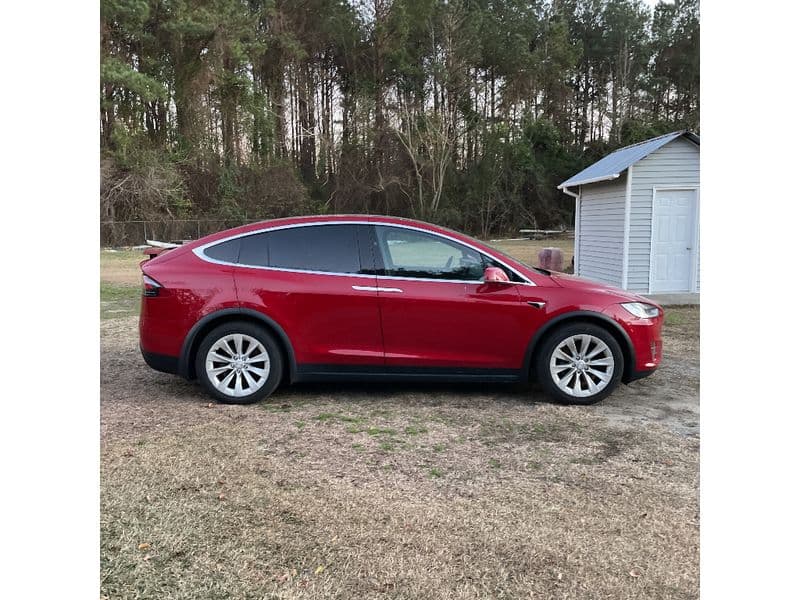 2017 Tesla Model X view 6