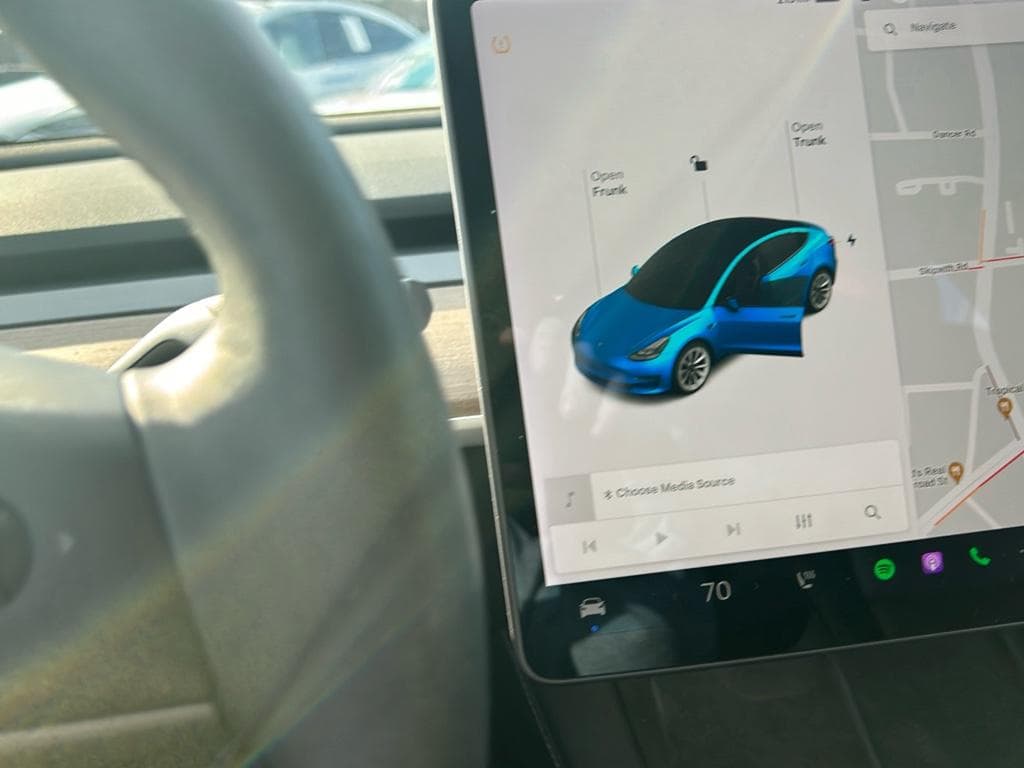 2021 Tesla Model 3 view 9