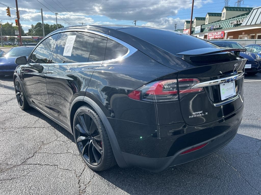 2017 Tesla Model X view 2