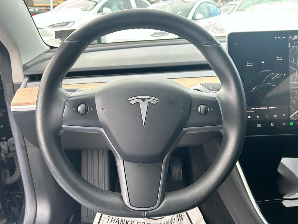 2018 Tesla Model 3 view 8