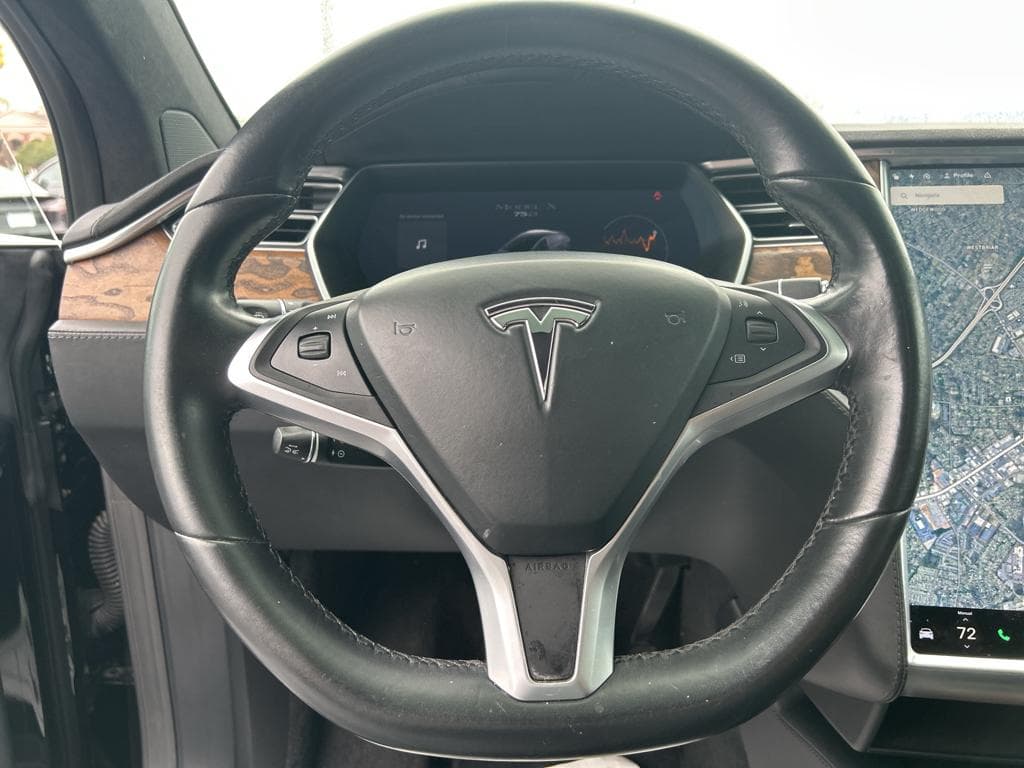 2017 Tesla Model X view 8