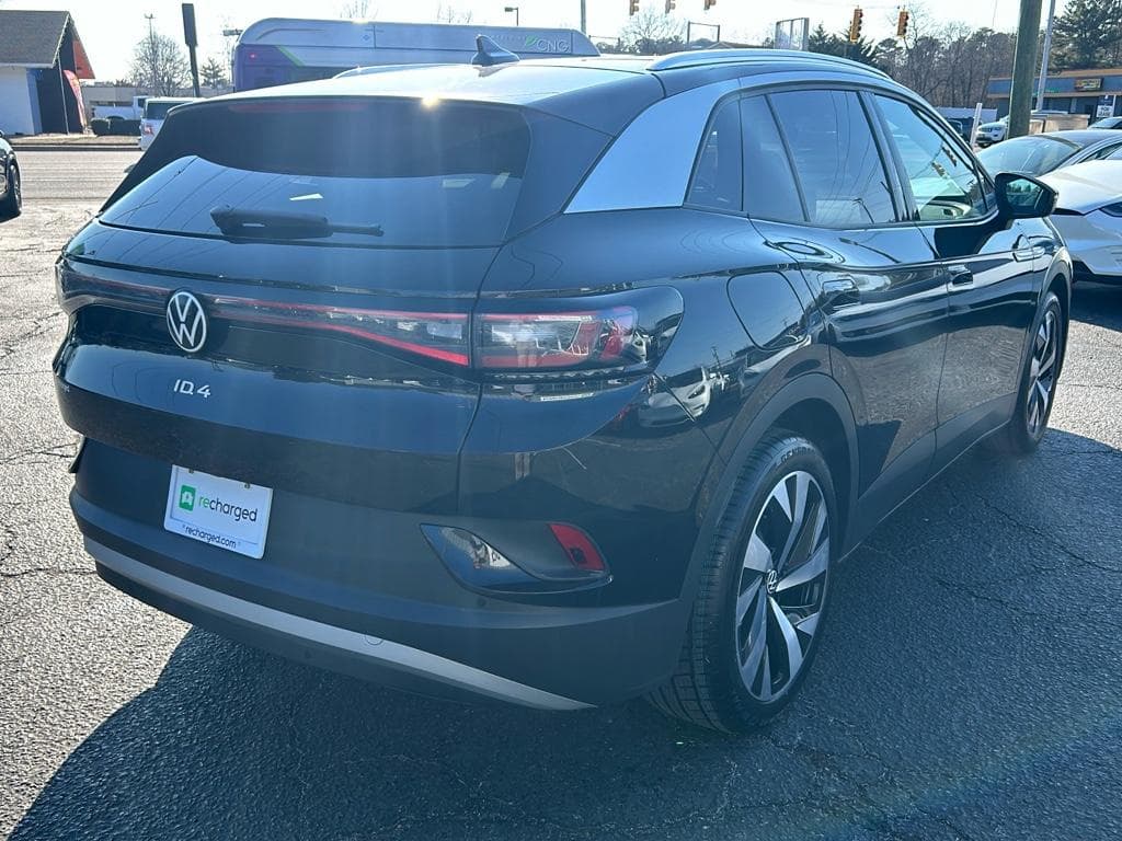 2021 Volkswagen ID.4 view 3