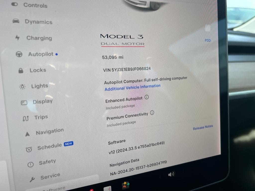 2018 Tesla Model 3 view 8