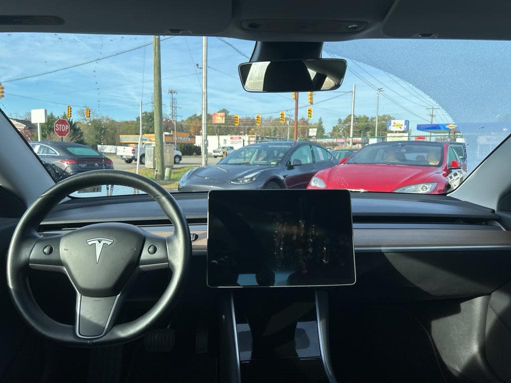 2018 Tesla Model 3 view 12