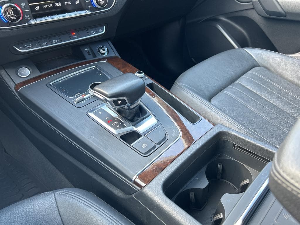 2020 Audi Q5 e view 14