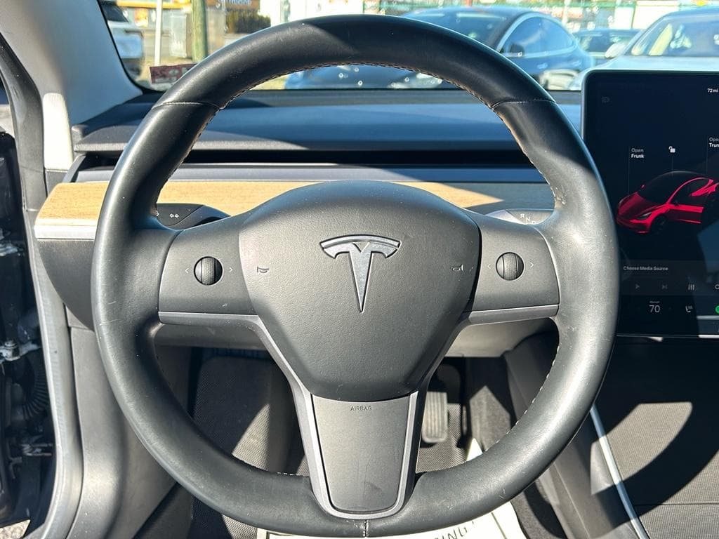 2018 Tesla Model 3 view 8