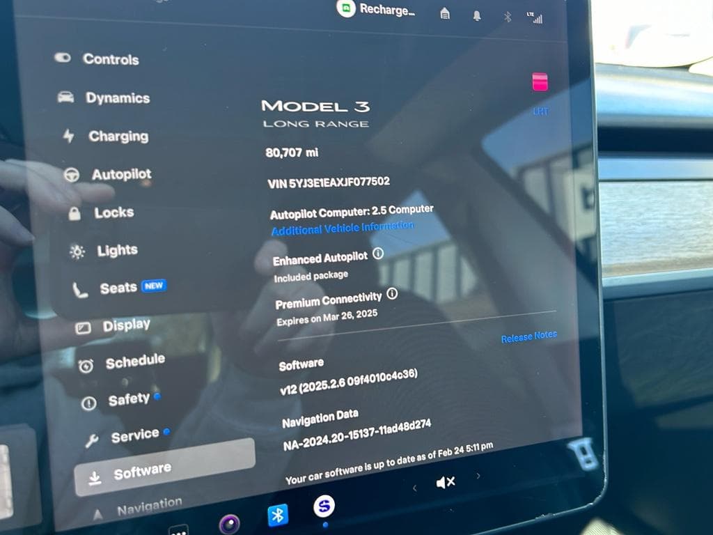 2018 Tesla Model 3 view 9