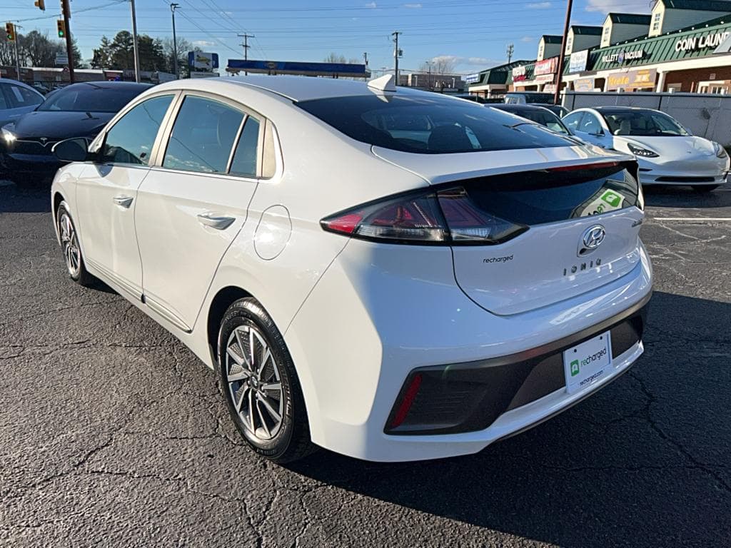 2021 Hyundai IONIQ Electric view 2