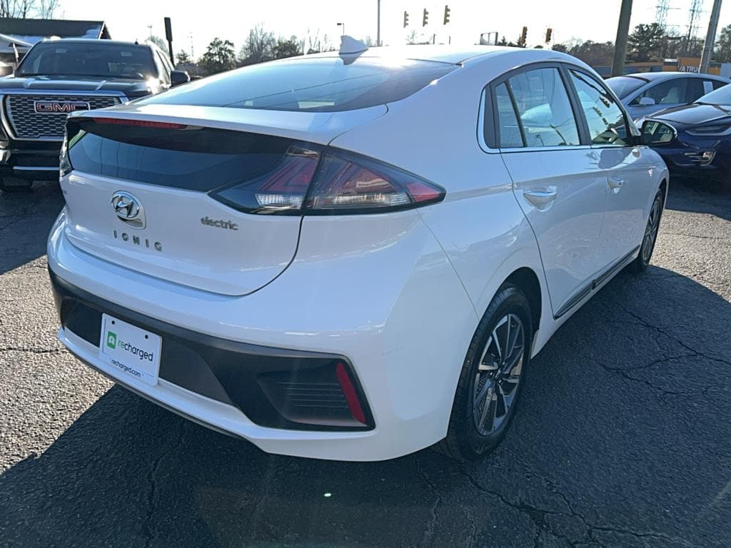 2021 Hyundai IONIQ Electric view 3