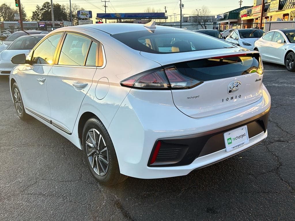 2021 Hyundai IONIQ Electric view 2