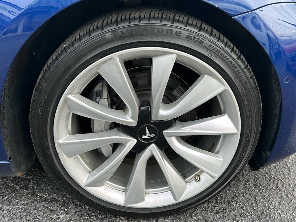 2018 Tesla Model 3 view 23