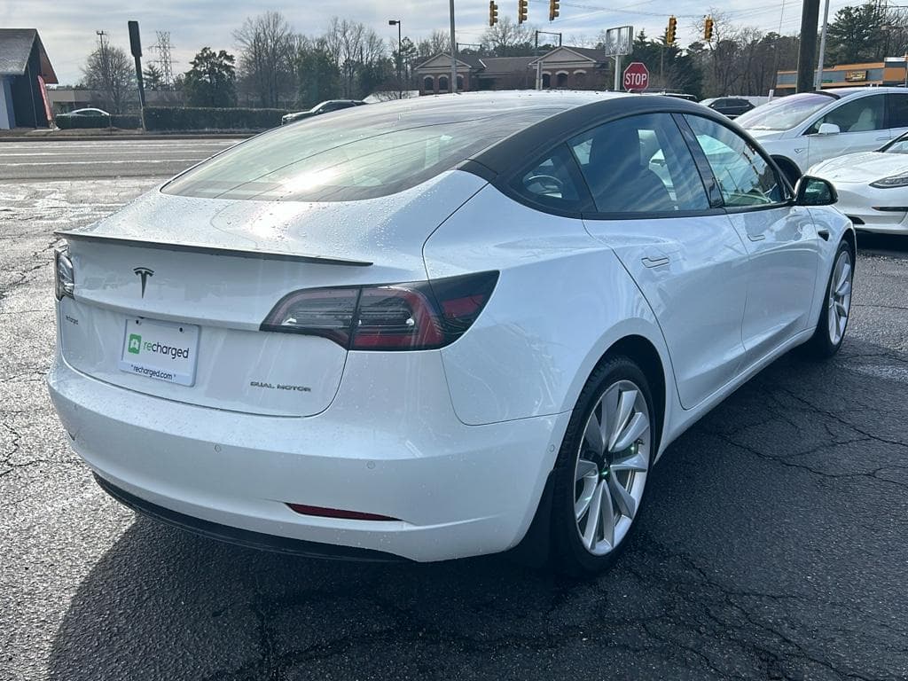 2018 Tesla Model 3 view 3