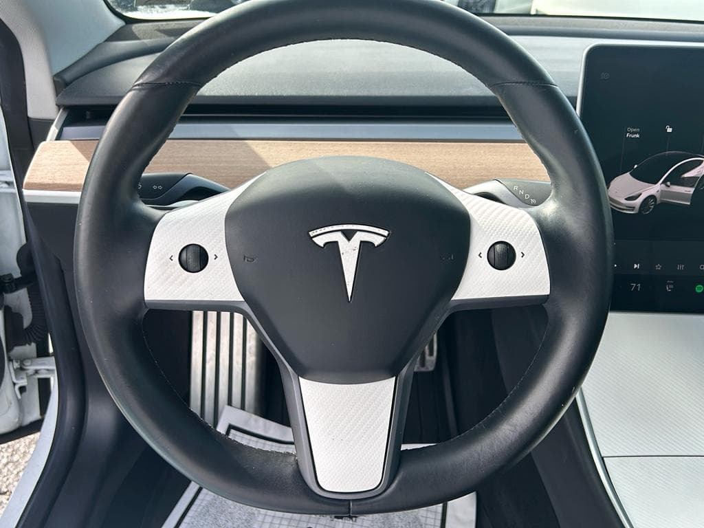 2018 Tesla Model 3 view 8