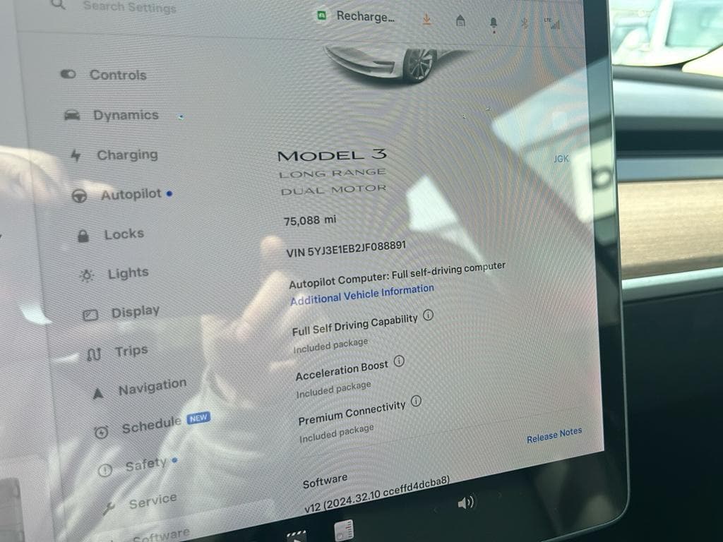 2018 Tesla Model 3 view 9