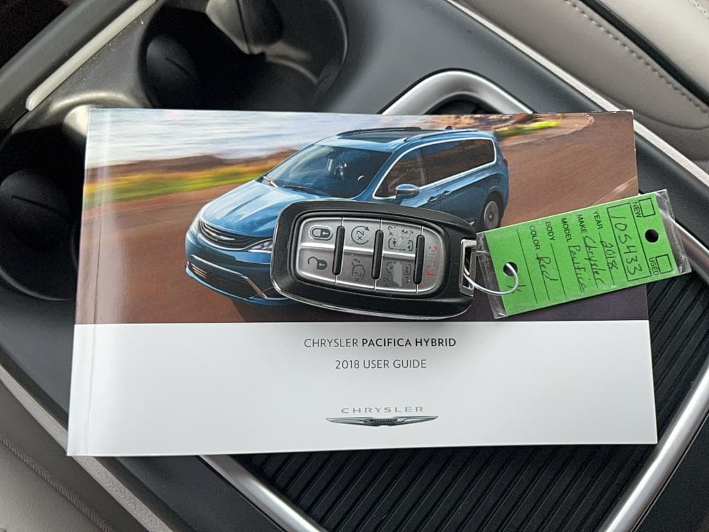 2018 Chrysler Pacifica view 18