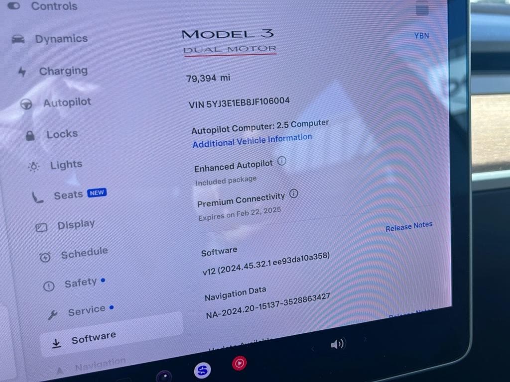 2018 Tesla Model 3 view 9