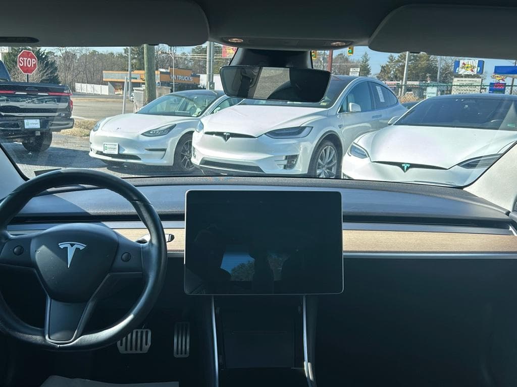 2018 Tesla Model 3 view 13