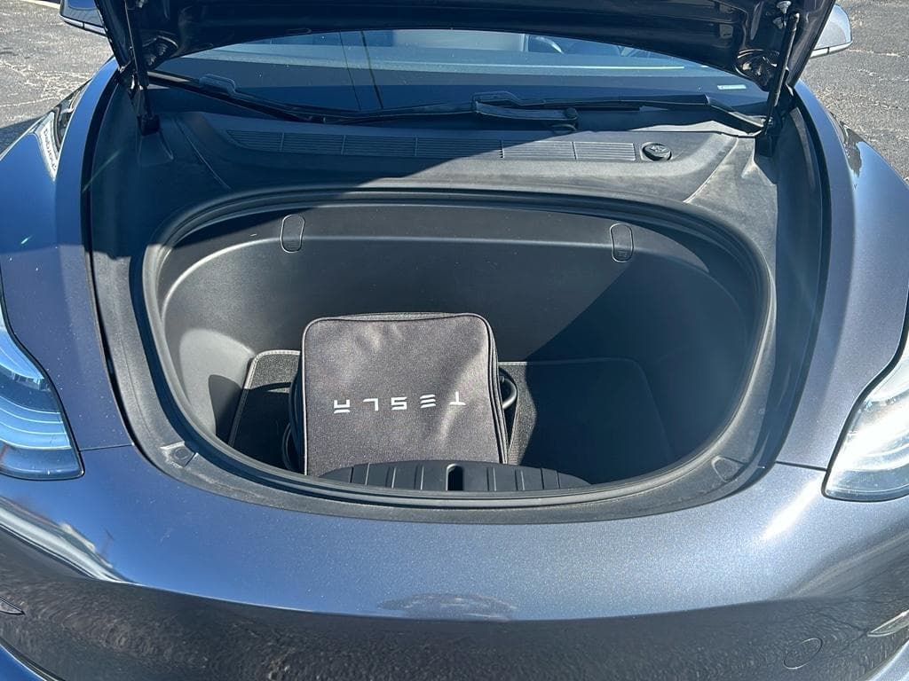 2018 Tesla Model 3 view 19