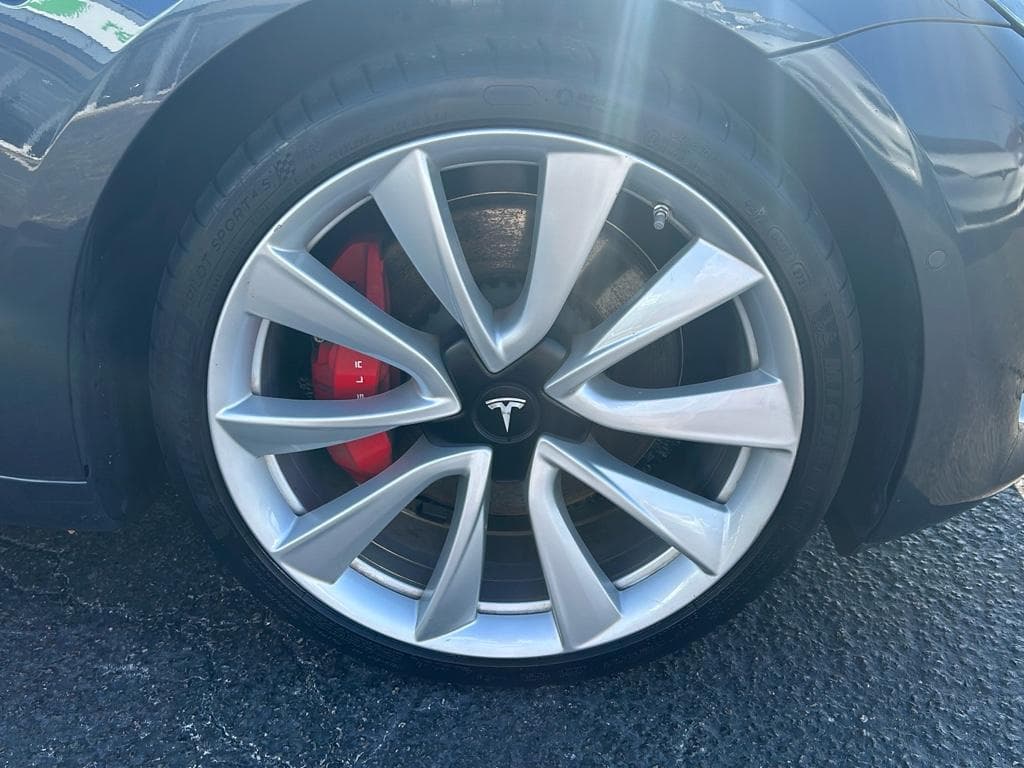 2018 Tesla Model 3 view 29