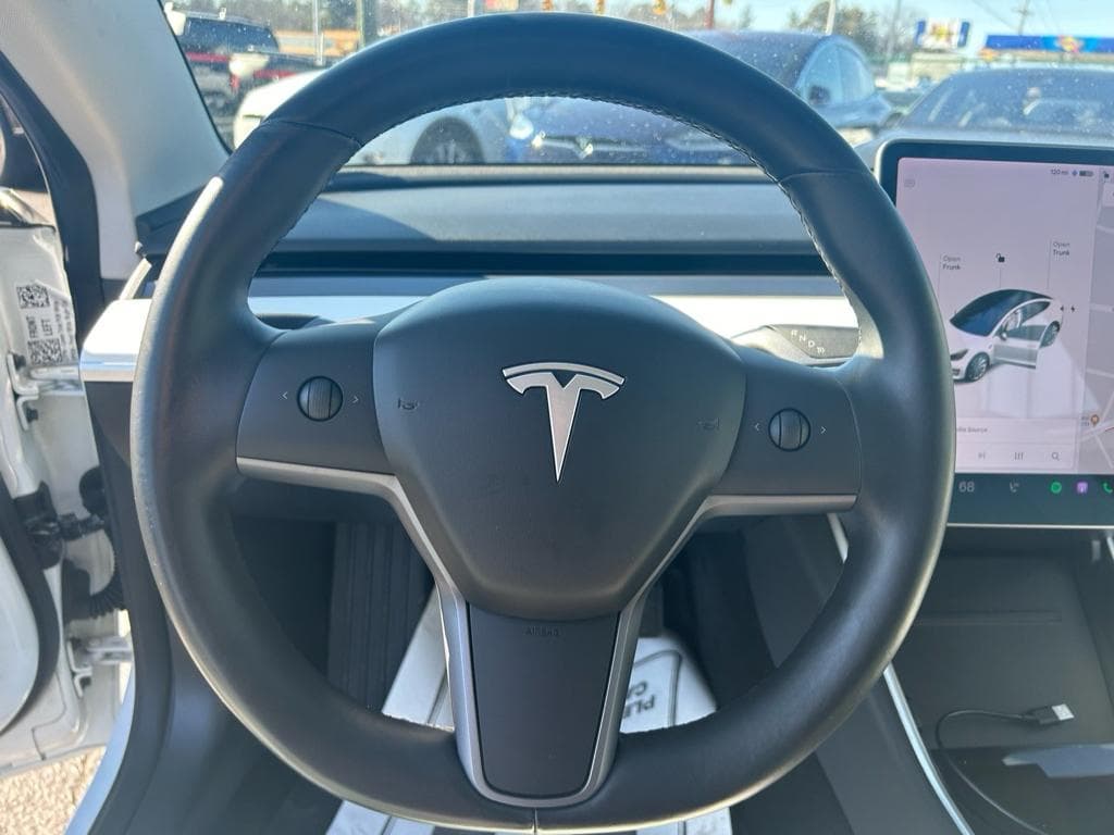 2018 Tesla Model 3 view 7