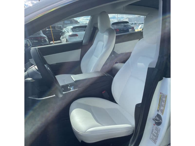 2018 Tesla Model 3 view 5