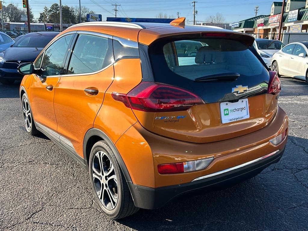 2018 Chevrolet Bolt EV view 4