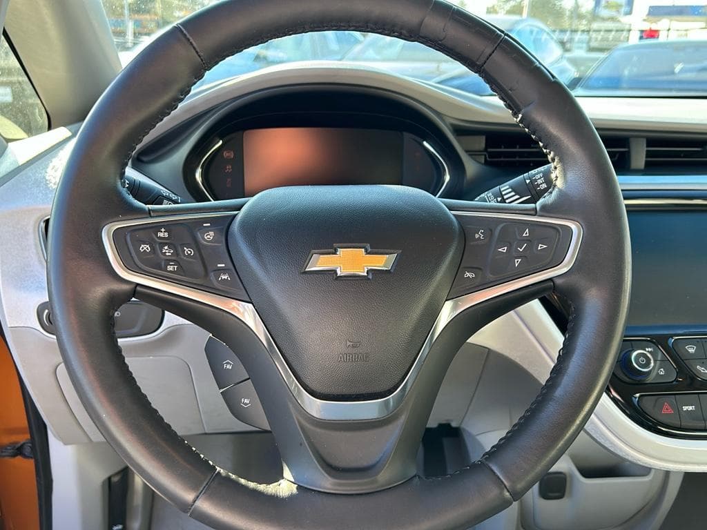 2018 Chevrolet Bolt EV view 13