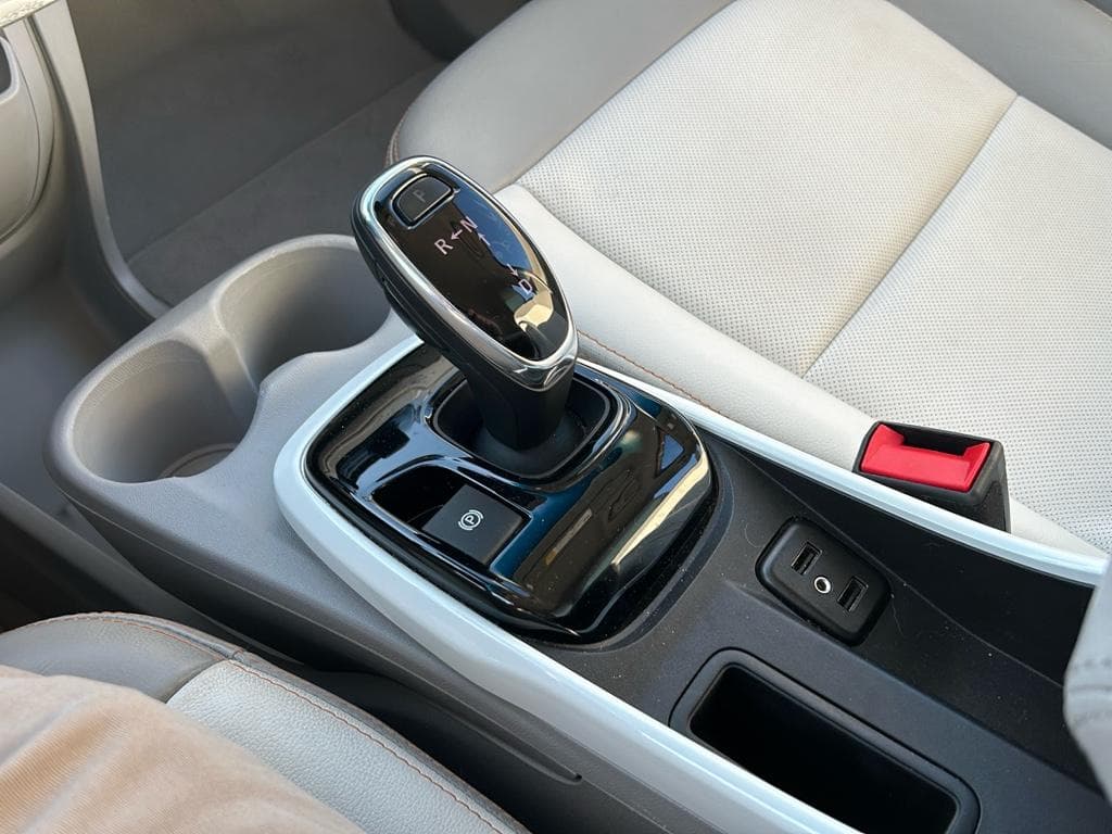 2018 Chevrolet Bolt EV view 19