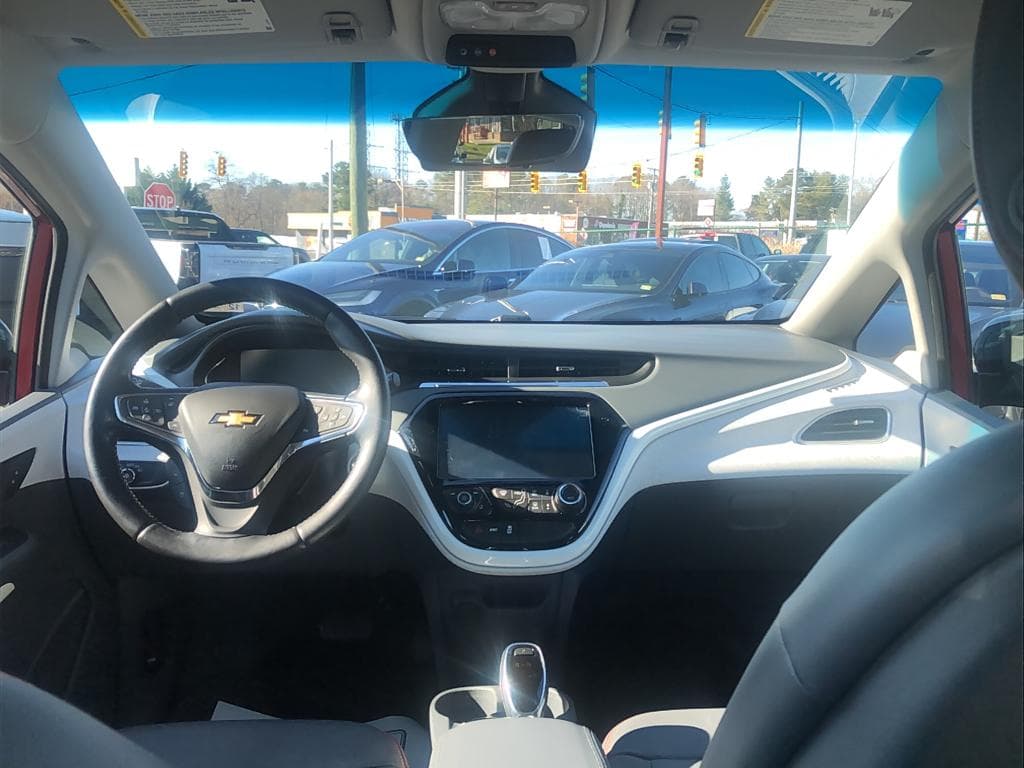 2020 Chevrolet Bolt EV view 13