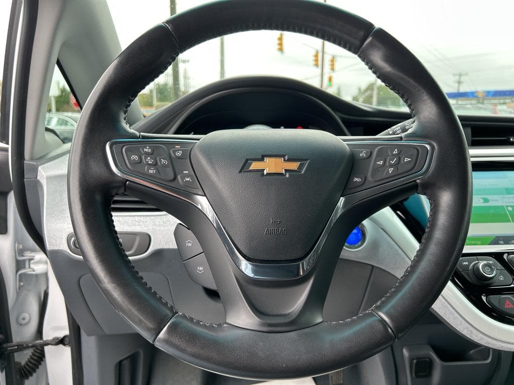 2020 Chevrolet Bolt EV view 8