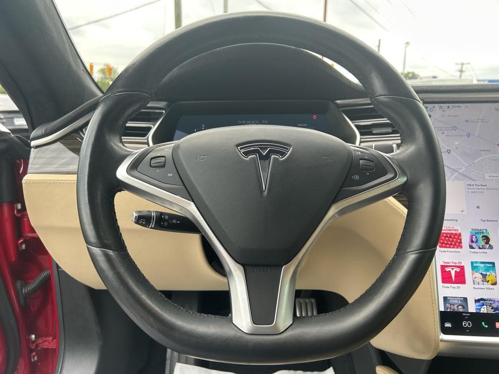 2016 Tesla Model S view 8