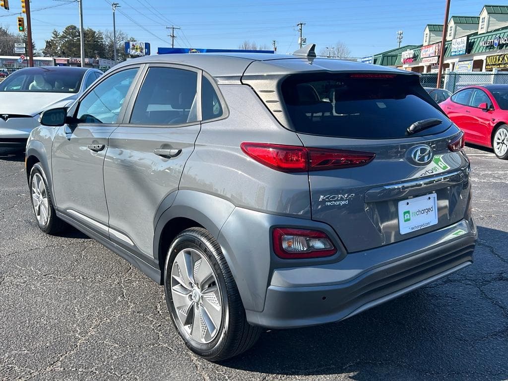 2021 Hyundai Kona EV view 2