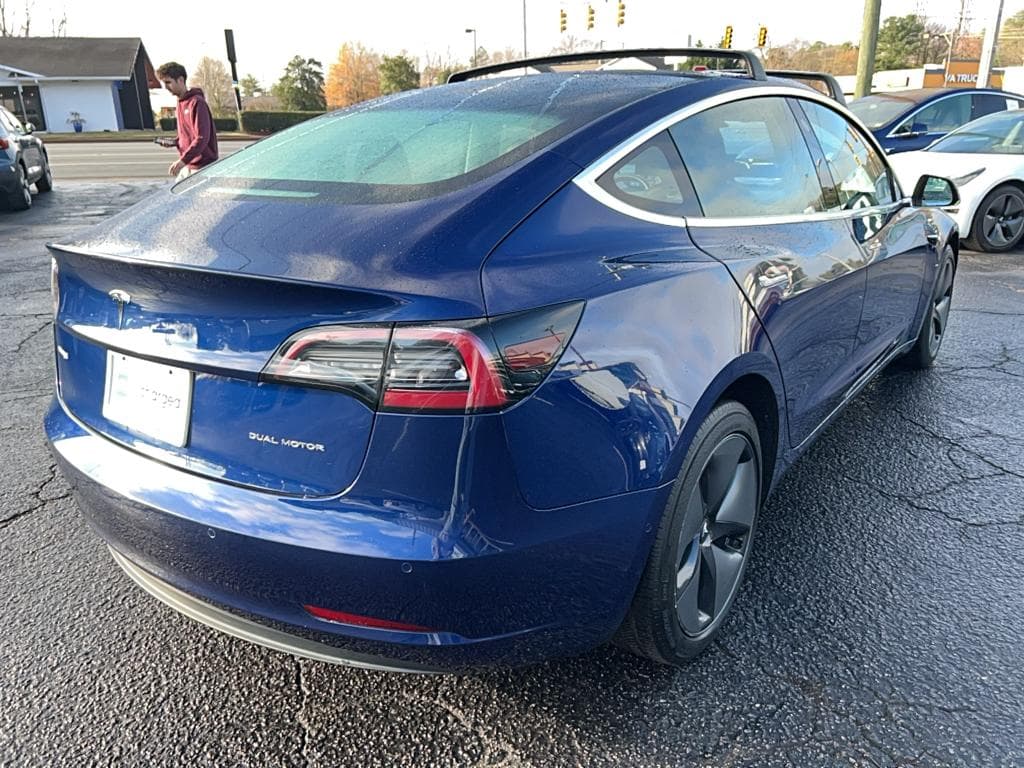 2018 Tesla Model 3 view 3