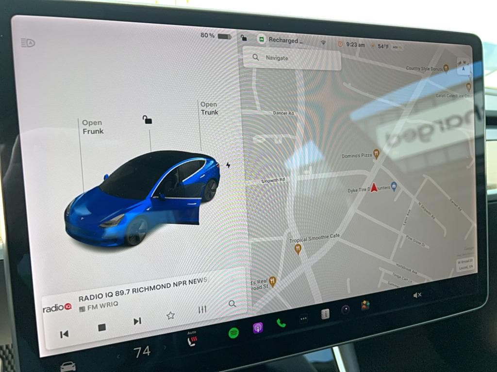 2018 Tesla Model 3 view 9