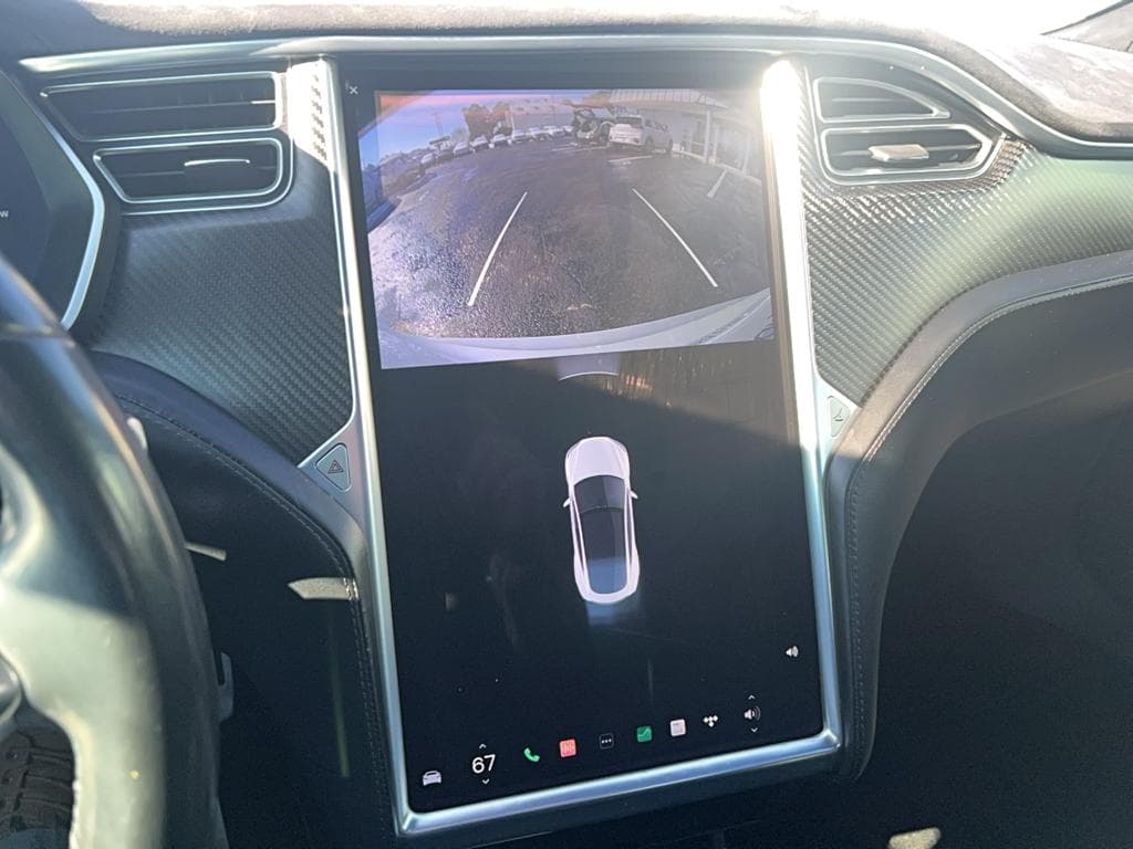 2016 Tesla Model S view 10