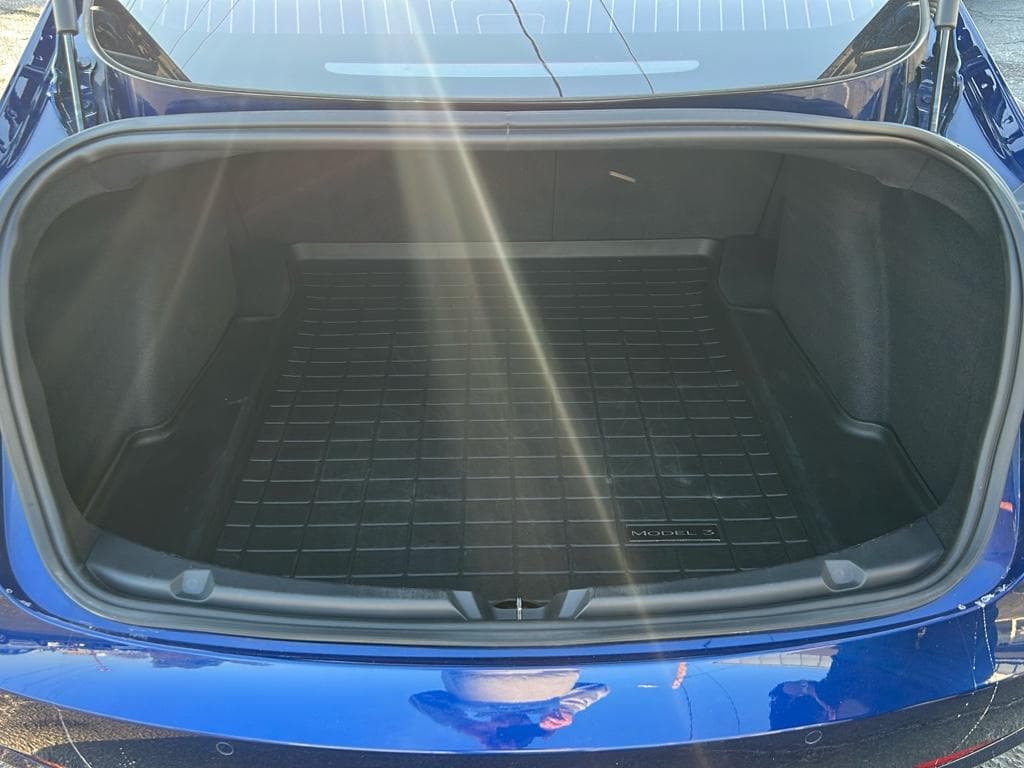 2018 Tesla Model 3 view 17